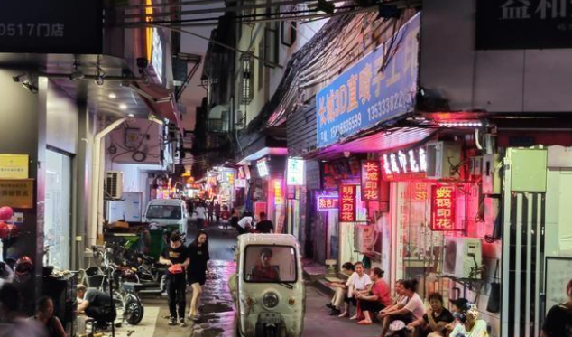 人口眾多、結(jié)構(gòu)復(fù)雜、流動(dòng)性大、城中村治安難度較大