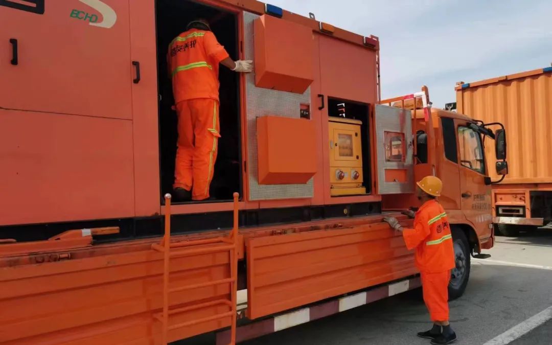 首發(fā)養(yǎng)護(hù)公司啟動(dòng)一級(jí)備勤，積極備戰(zhàn)